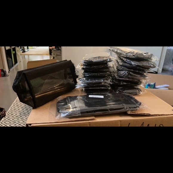 Travel makeup bag - Picture 1 of 3